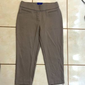 Size 14 APT.9 ankle pants. tan and black